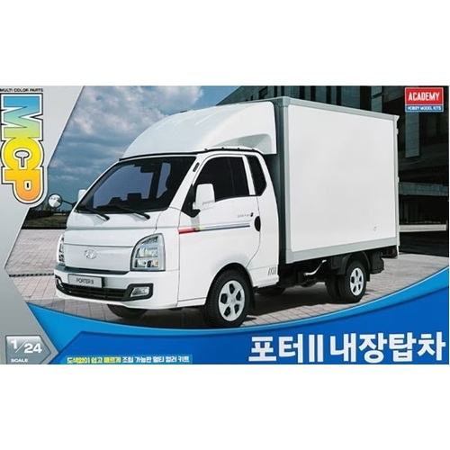 Academy 1/24 Hyundai Porter II Box Truck Plastic Model Kit